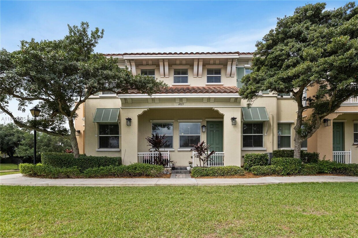 Photo - 4023 Cascada Cir (Hollywood, FL)