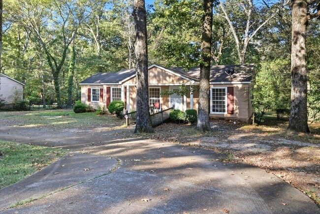 Photo - 211 W Lakeview Dr