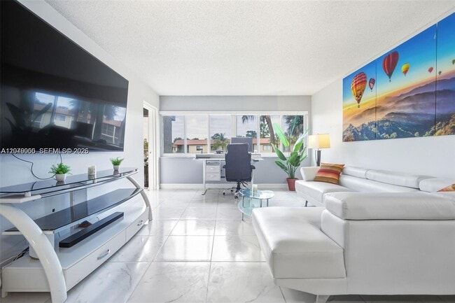 Photo - 140 Lakeview Dr Unit 203