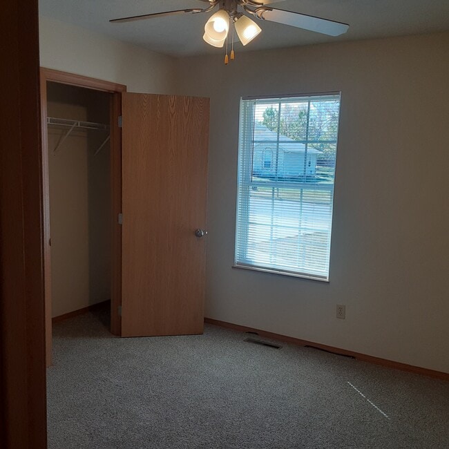 Photo - 409 Cedar Ln