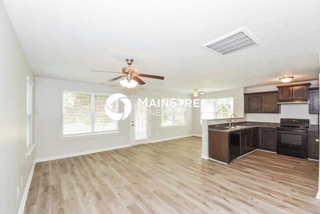 3 Bedroom Pet-Friendly Home in Nashville, TN with Main Street Renewal