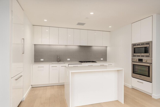 Photo - 1110 23rd St NW