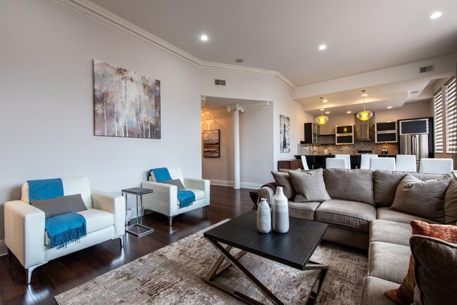 Building Photo - Furnished 3 bedroom/2bath Condo including Utilities!