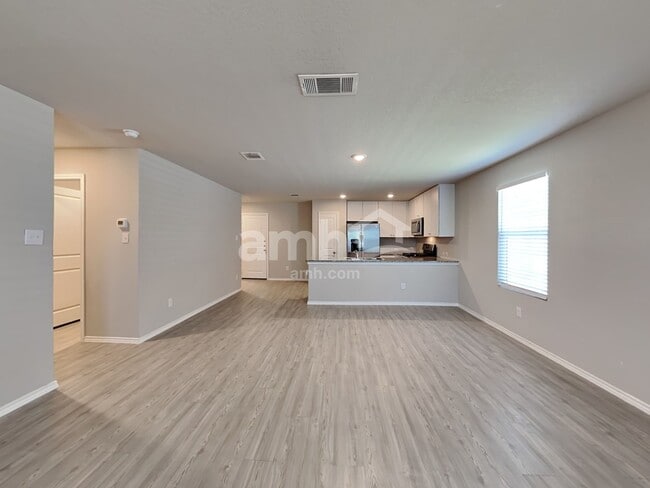 Photo - 502 Summersweet Rd