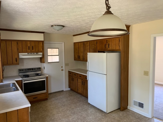 Photo - 3748 Cutler Dr SW