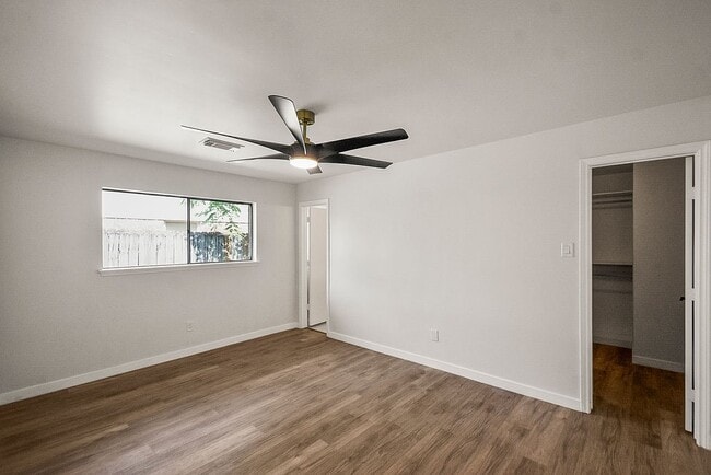 Photo - 5514 Chantilly Ln