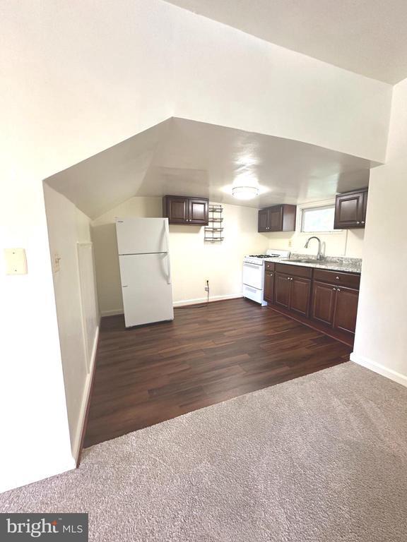 Photo - 806 18th St S