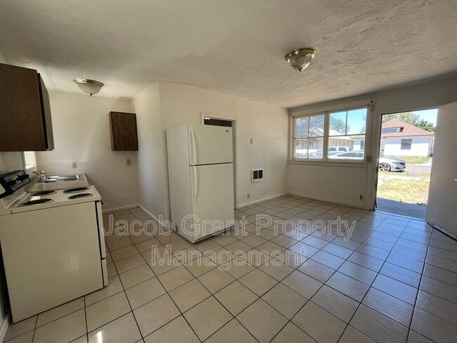 Photo - 1298 Idaho Ave