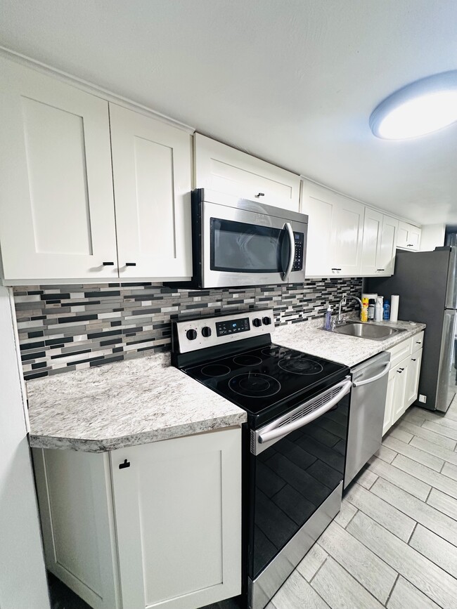 Building Photo - 1401 Alcott St Unit 1R