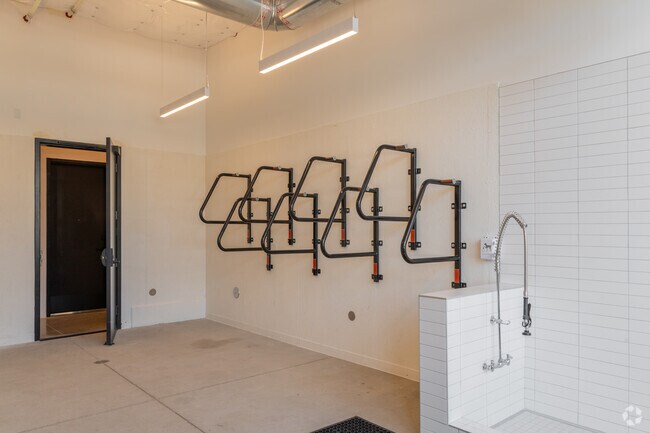 Bike Storage + Dog Wash - MERX Slabtown