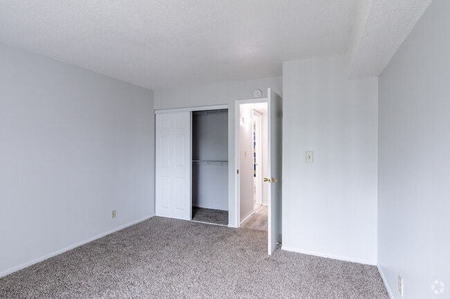 1HAB, 1BA - Habitación - Hollybrook Apartments