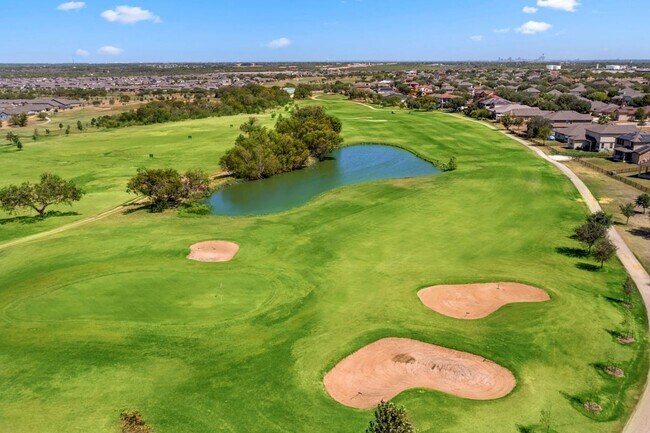 Photo - Like-New | 3 bed/2 bath | 1-story | No Carpet | Wonderful Amenities |On Golf Course in Mission De...