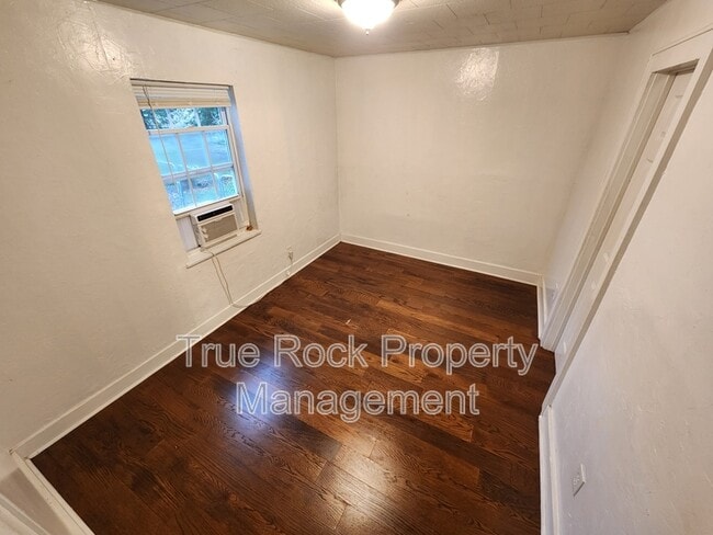Photo - 917 E Beverly St