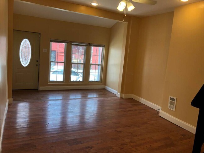 Photo - Great 2BR/2BA home in Prime location in University City. Available Nov 5th