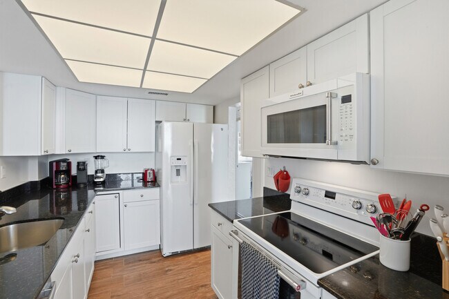 Photo - 10475 Gulf Shore Dr