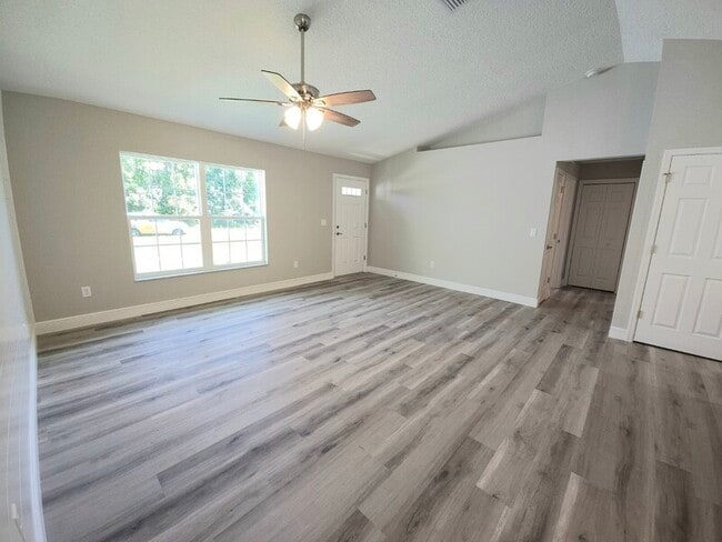 Photo - 944 W Anderson Ln