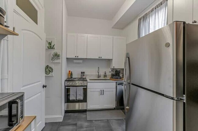 The Artist's Apt. | 1BR | Short North | +Parking