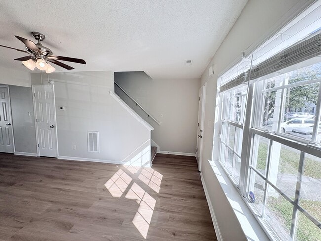 Photo - 1007 Banister Loop