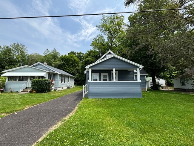 Updated Single Family Home in Maine Endwel... - Updated Single Family Home in Maine Endwel...
