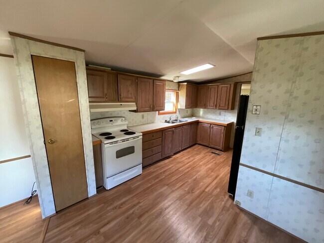 Photo - 45 Chadwick Way