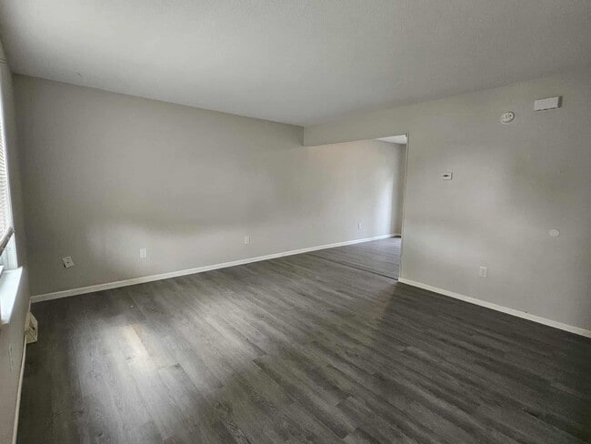 Building Photo - 203 Country Villa Ln Rental