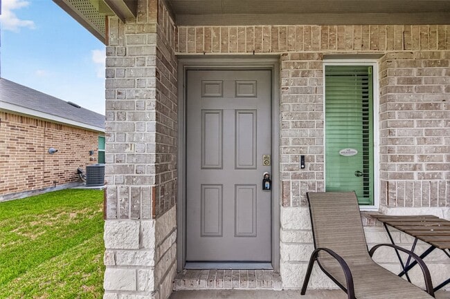 5411 Wyndham Rdg Ln
