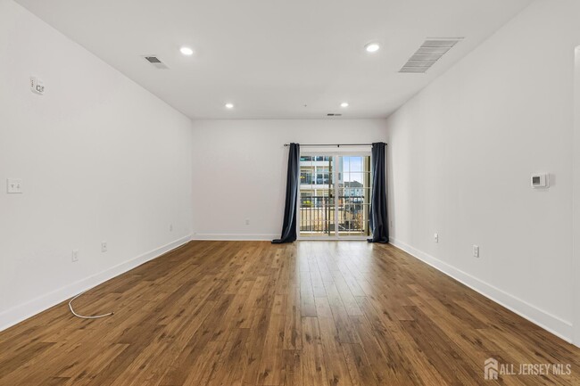 Photo - 718 Stiller Ln