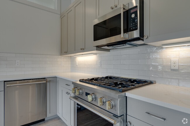 2 habitaciones, 2 baños - 875 pies cuadrados - Cocina - Elk Run Village