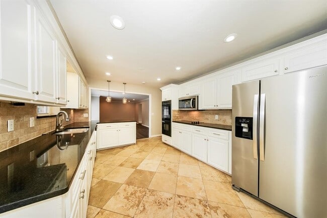 Photo - 3325 Robin Ridge Rd