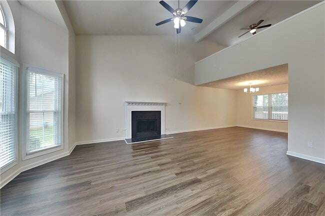 Photo - 4740 Minden Chase