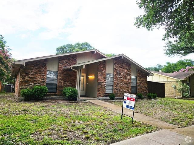 Building Photo - 3217 Collins Blvd Rental
