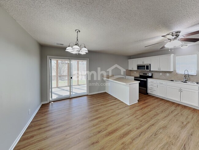 Photo - 1015 Bristol Dr