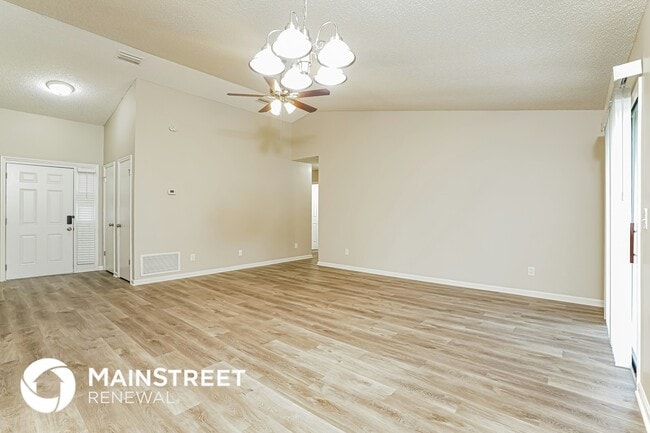 Photo - 1878 Shannon Lake Dr