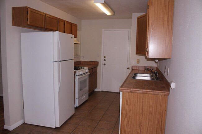 Photo - 2001 Alex Ave Unidad A