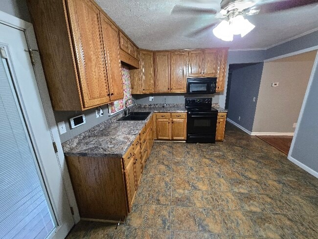 Photo - 5125 Cardinal Dr NW