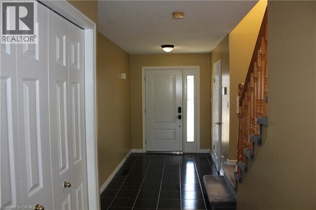 Photo - 184 Northampton Crescent