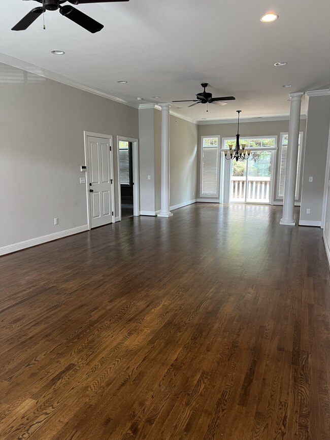 Photo - 511 Bowerwood Cir