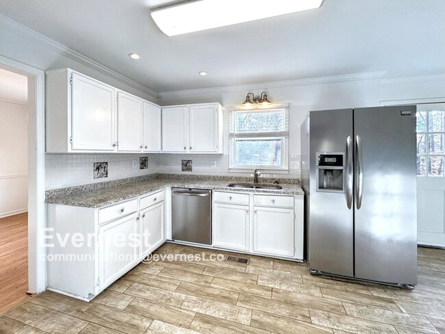 Photo - 405 Revere Ct
