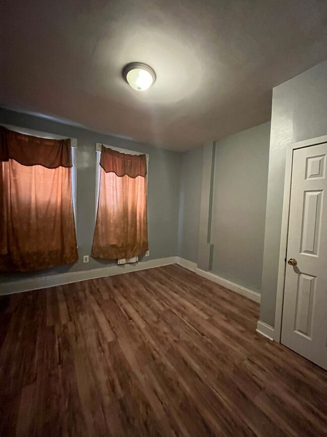 Photo - 40 Grant Ave Unit 1R