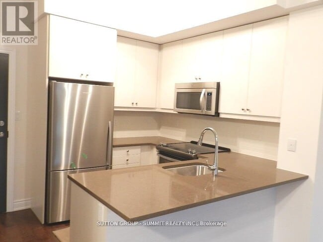 Photo - 3170 Erin Mills Pkwy Unit 112