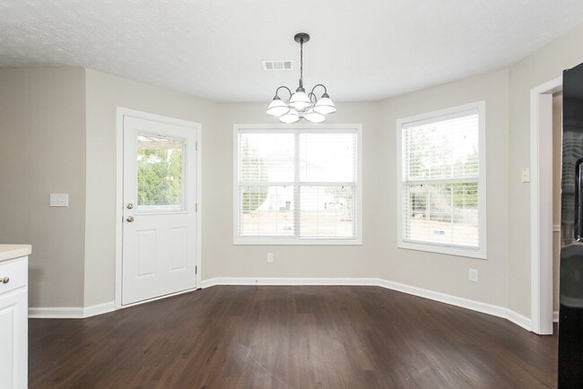 Photo - 1122 Cameron Rd