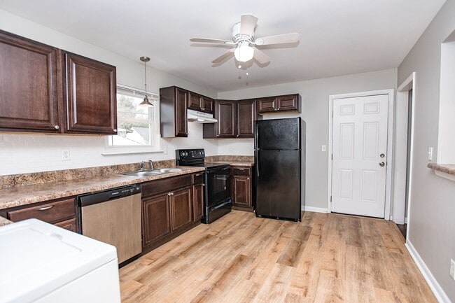 Photo - 9275 Hickory St Unit A