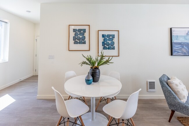 Photo - 3445 SE Gladstone St Unit 103