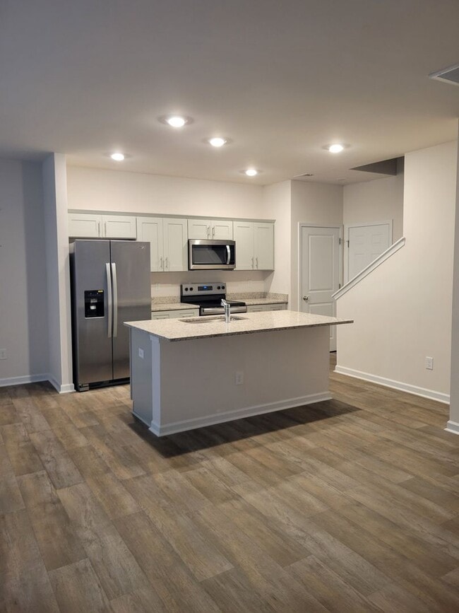 Photo - 1325 Broholmer Ln