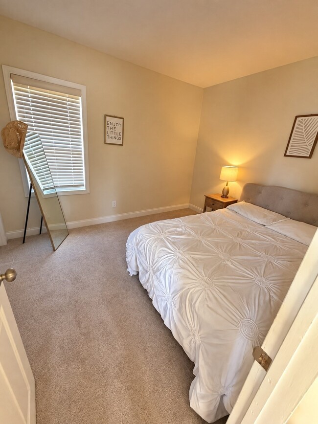 79 Kilmer Ave Unit 2