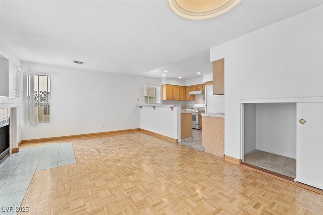 Building Photo - 7704 Rockfield Dr Rental