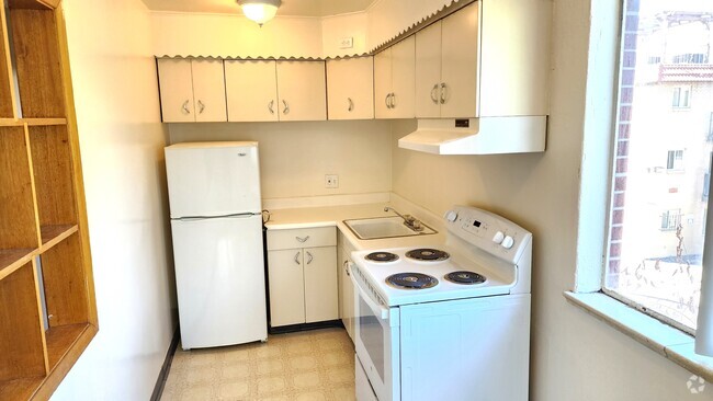 Building Photo - 925 S Washington St Unit 302 Rental