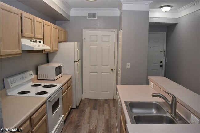 Photo - 11561 Villa Grand Unit 717