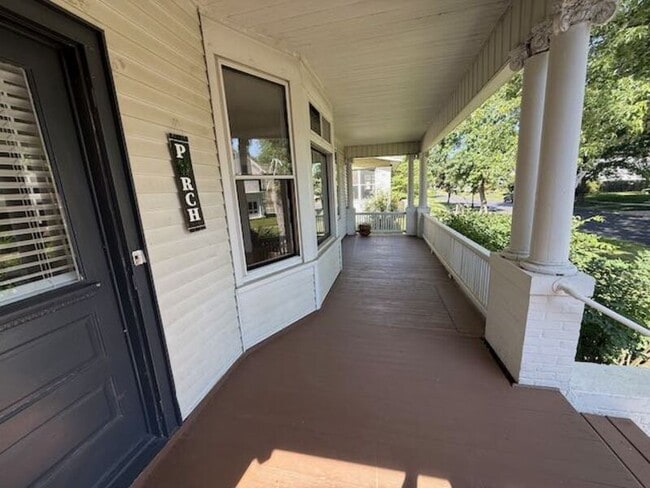 Photo - 1600 W Callender Ave