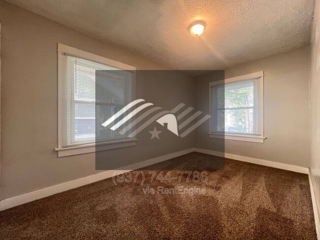 Photo - 1023 Clover St